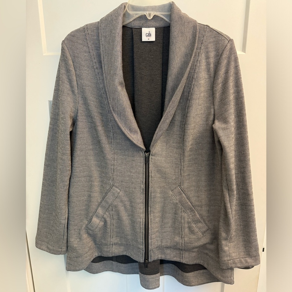 Cabi Women's Drop Off Zip Back Gray Pinstripe Jacket Size Medium Long Sleeve